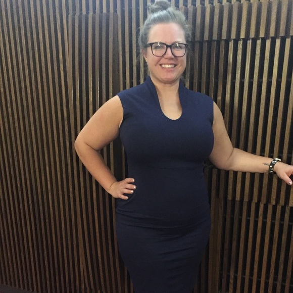 Meet your Posher, Amanda - Picture 2 of 2